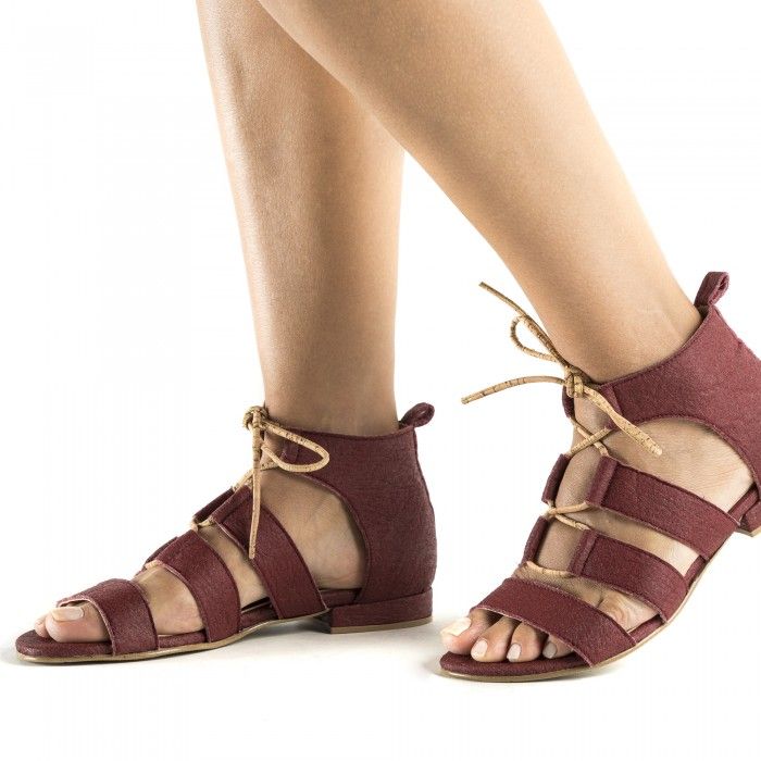 Hera Bordeaux vegan sandals